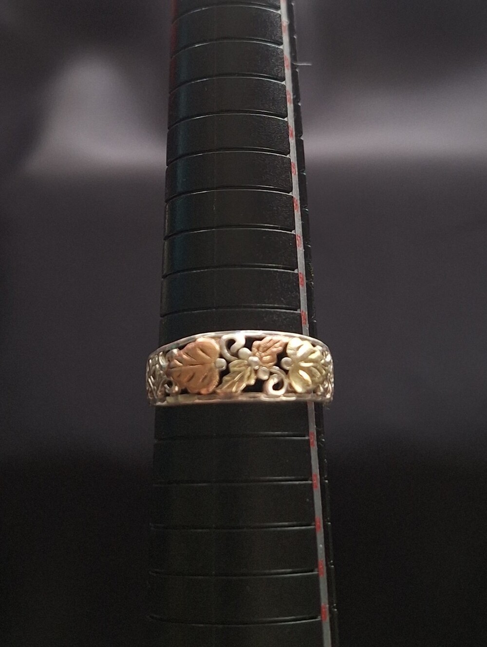 Black Hills Gold Sterling Silver Men’s Ring Size 9.5 RGC Tri Color Leaves Vtg
